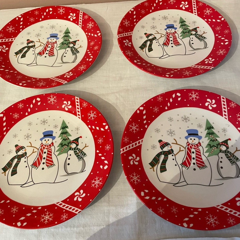 Festive Snowman Plates Set of 4